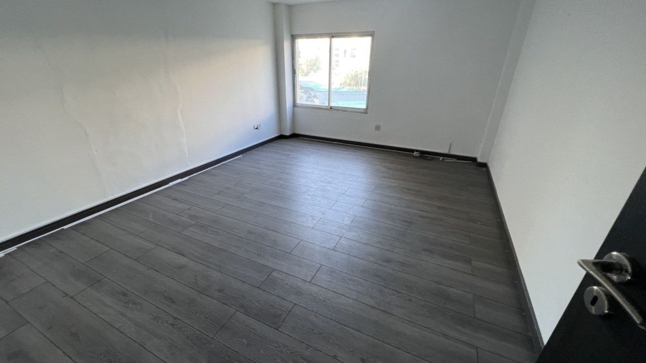 Магазин Ag. Antonios, Кипр, 180 м² - фото 8