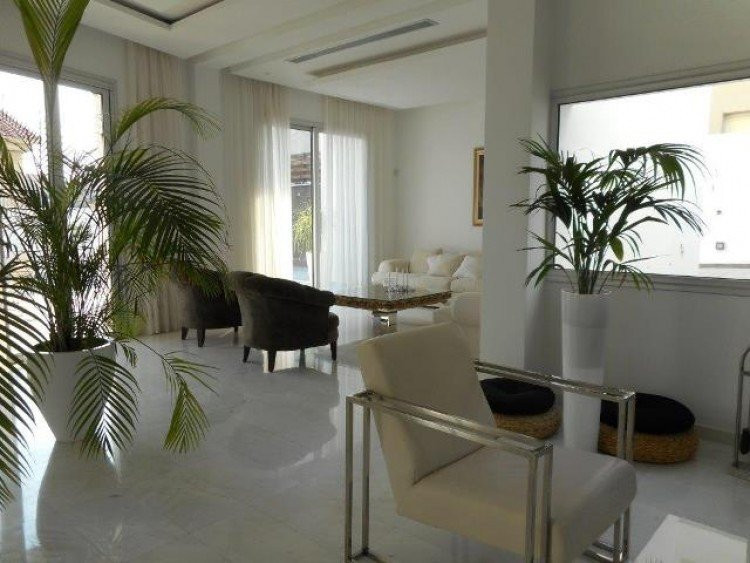 Дом в Айос-Атанасиосе, Кипр, 450 м² - фото 10