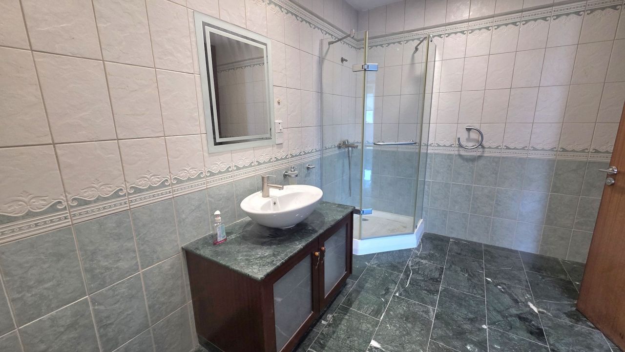Офис в Айос-Атанасиосе, Кипр, 600 м² - фото 10
