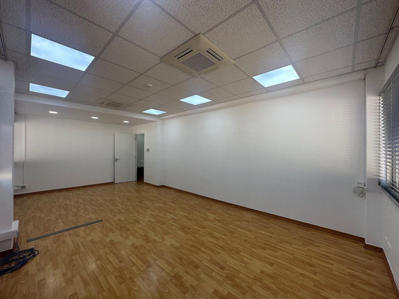 Офис Agios Nicolaos, Кипр, 230 м² - фото 10