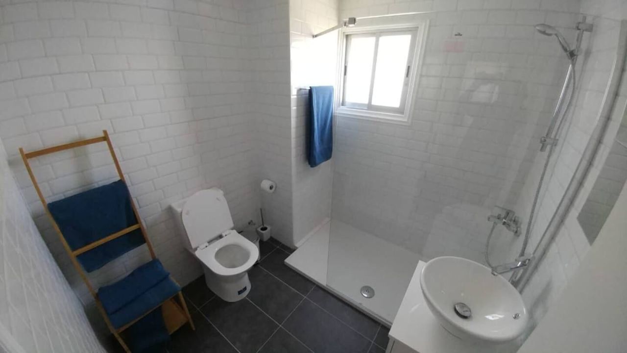 Апартаменты Agios Athanasios - Tourist Area, Кипр, 80 м² - фото 8