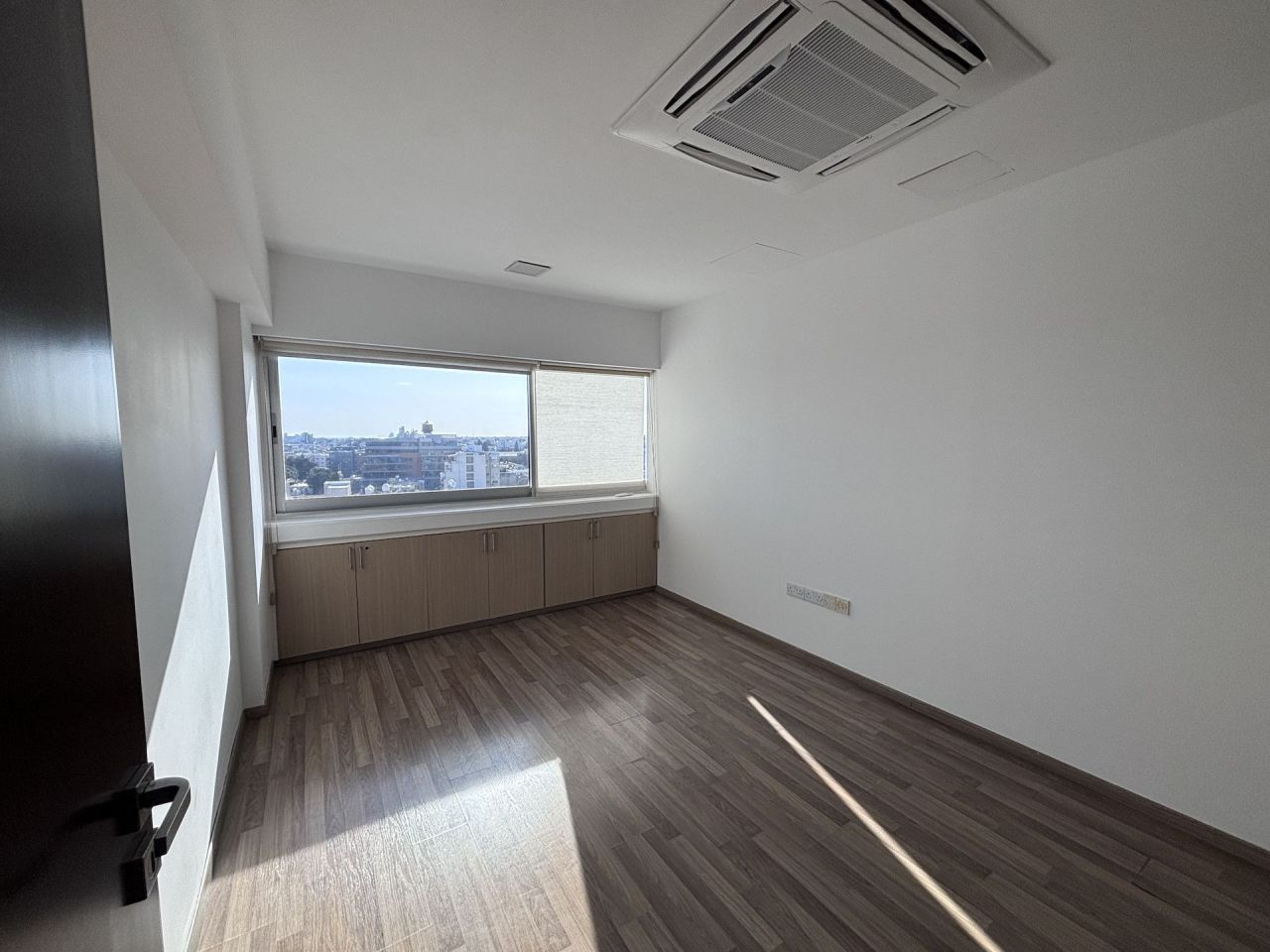 Офис Agia Zoni, Кипр, 376 м² - фото 11