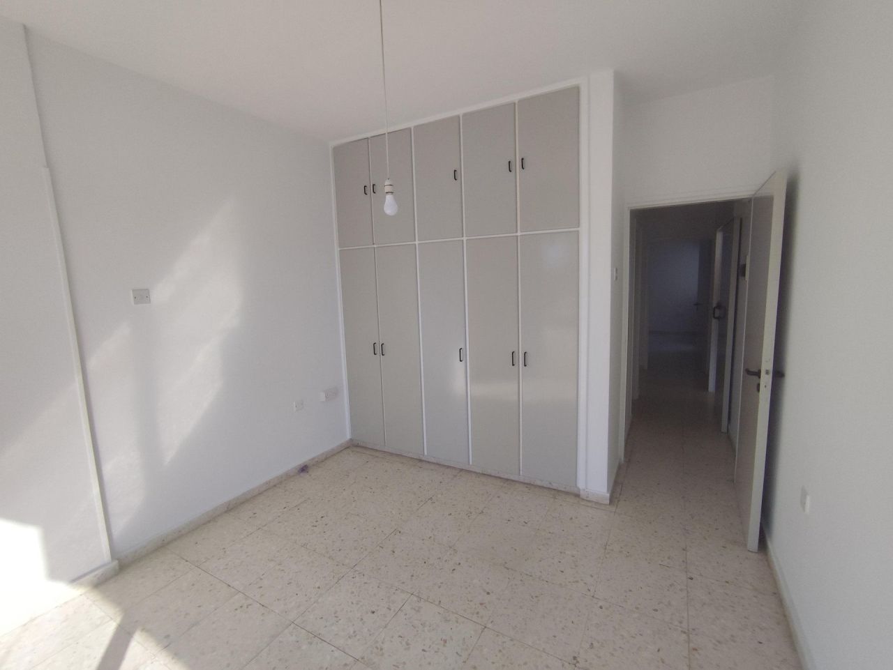 Офис Agia Zoni, Кипр, 90 м² - фото 9