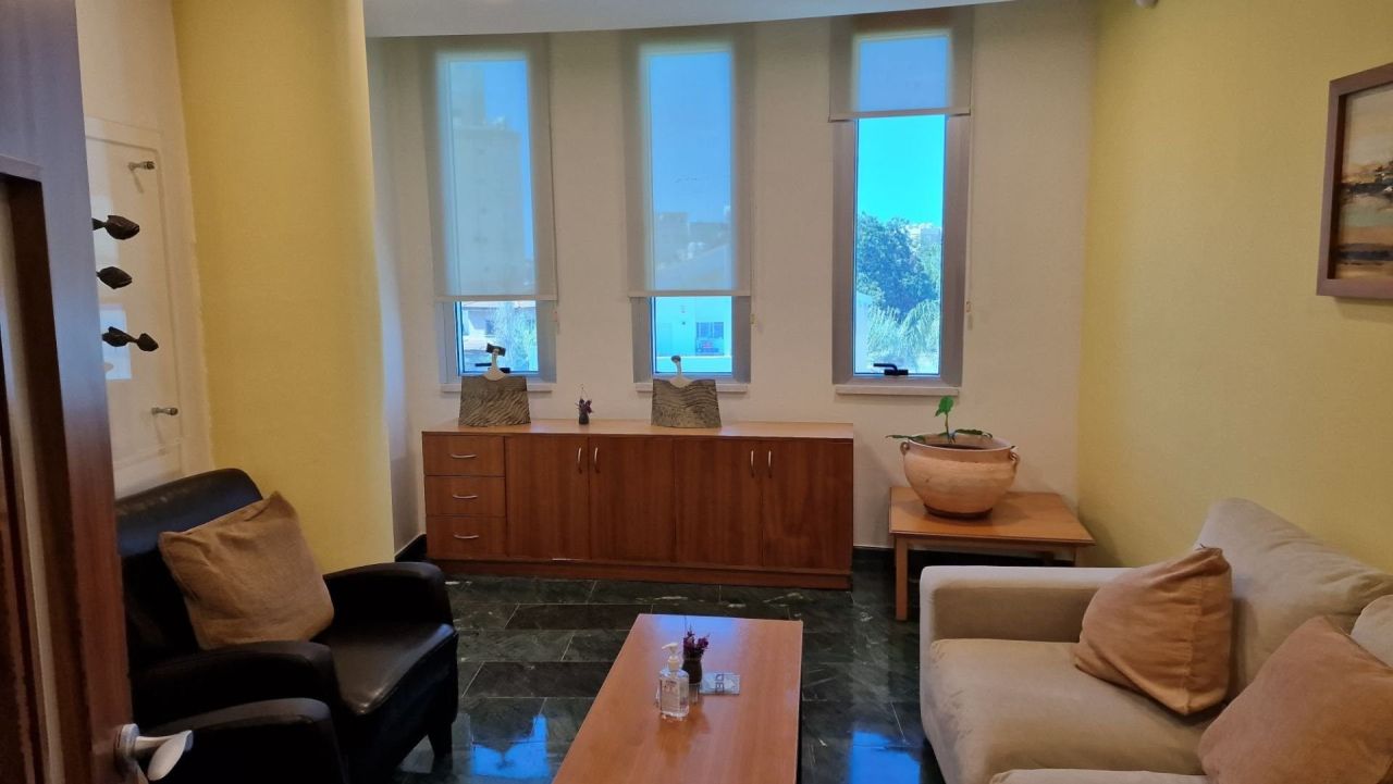 Офис Agios Athanasios - Tourist Area, Кипр, 420 м² - фото 9