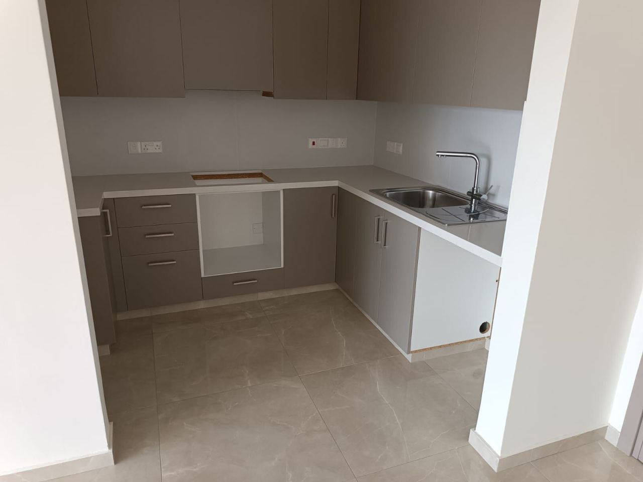 Апартаменты в Агиос Спиридоне, Кипр, 94 м² - фото 11