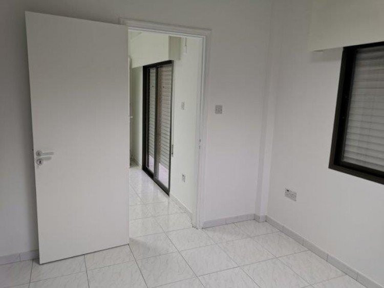 Офис Agia Zoni, Кипр, 90 м² - фото 9
