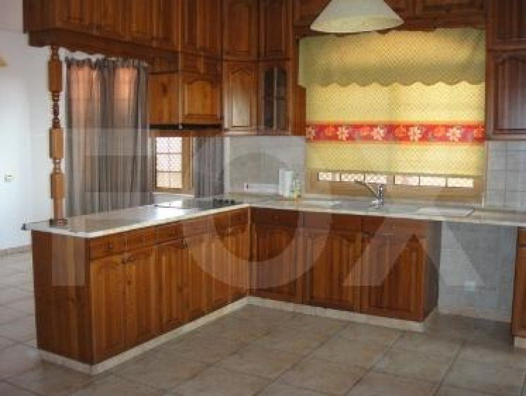 Дом в Айос-Атанасиосе, Кипр, 760 м² - фото 11