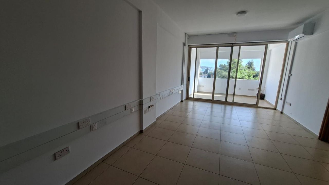 Офис в Пафосе, Кипр, 160 м² - фото 11