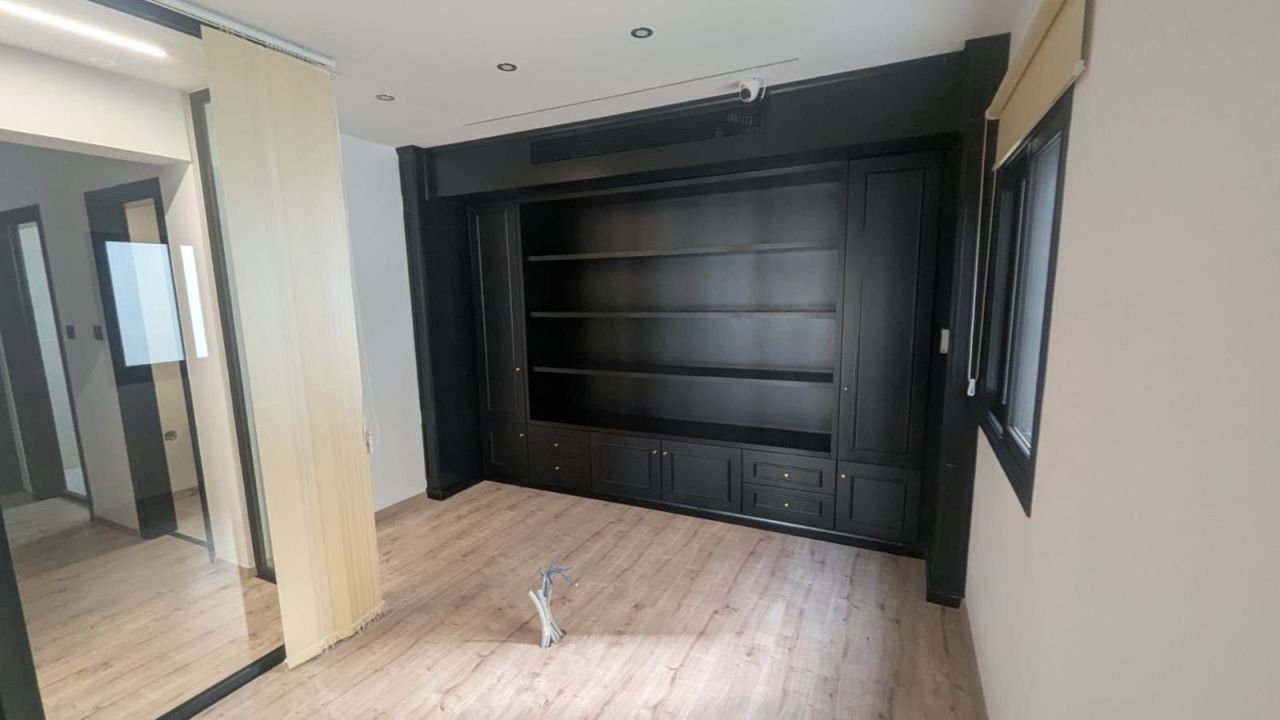 Офис в Агиос Георгиосе, Кипр, 130 м² - фото 9