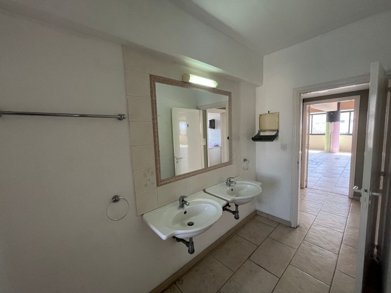 Офис в Агиос Георгиосе, Кипр, 230 м² - фото 12