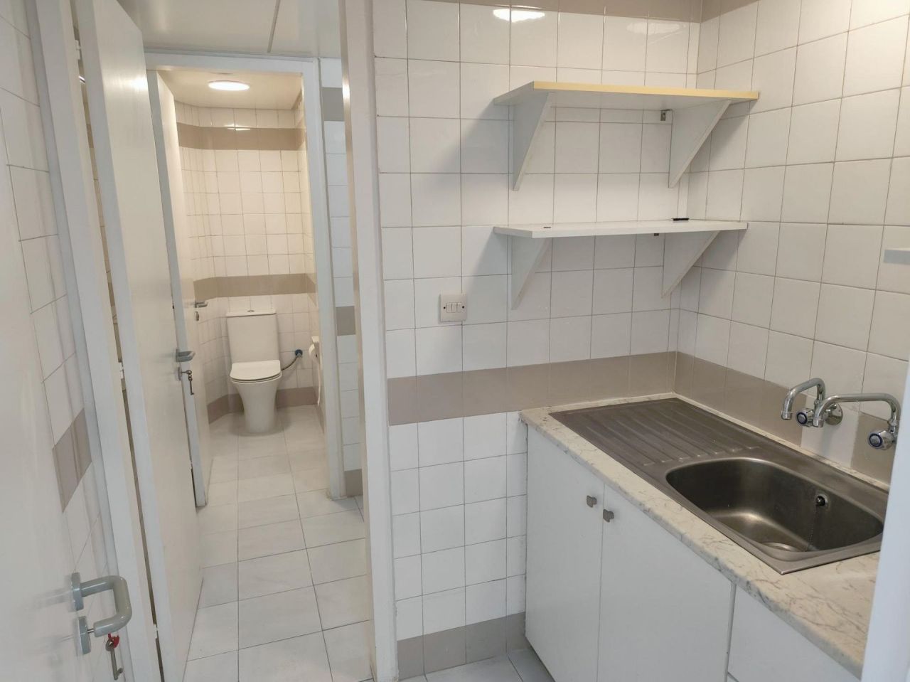 Офис Katholiki, Кипр, 93 м² - фото 10