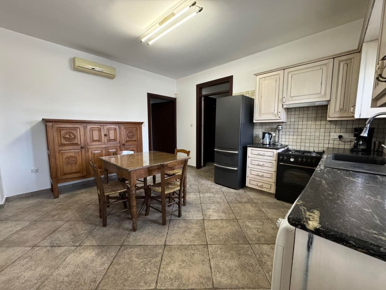 Бунгало в Агиос Тихоне, Кипр, 260 м² - фото 13