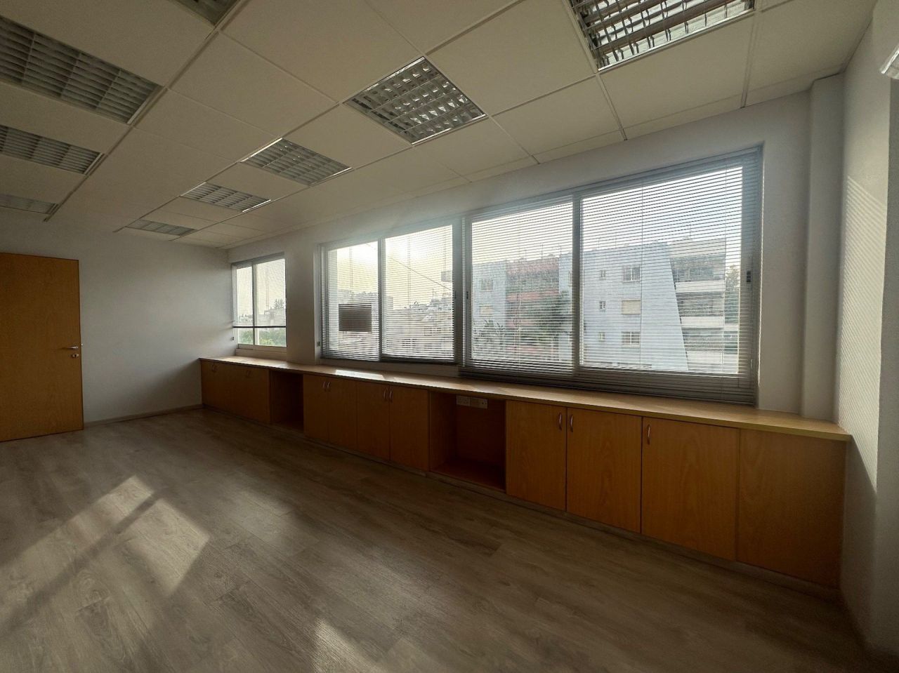 Офис Agios Nicolaos, Кипр, 200 м² - фото 13