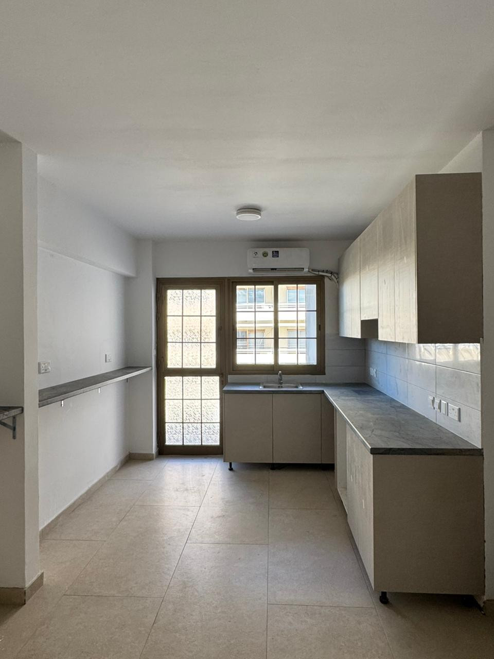 Офис Agia Zoni, Кипр, 250 м² - фото 11
