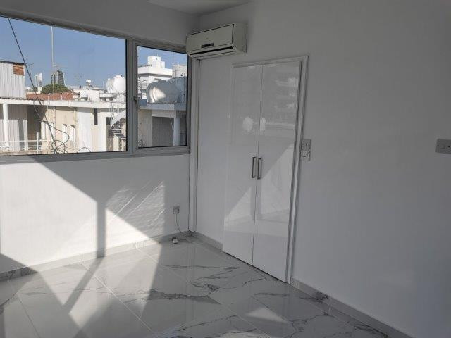 Офис Agia Zoni, Кипр, 135 м² - фото 11