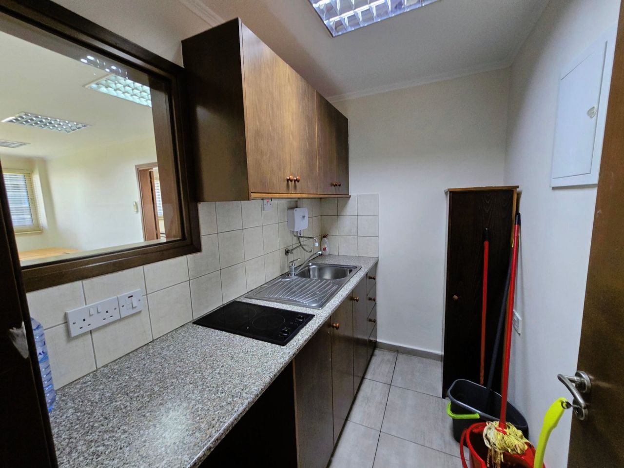 Офис Agia Zoni, Кипр, 173 м² - фото 11