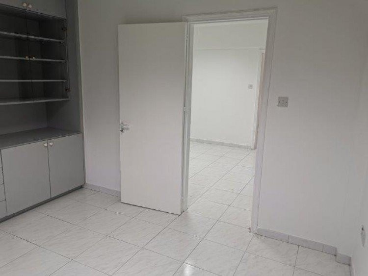 Офис Agia Zoni, Кипр, 90 м² - фото 11