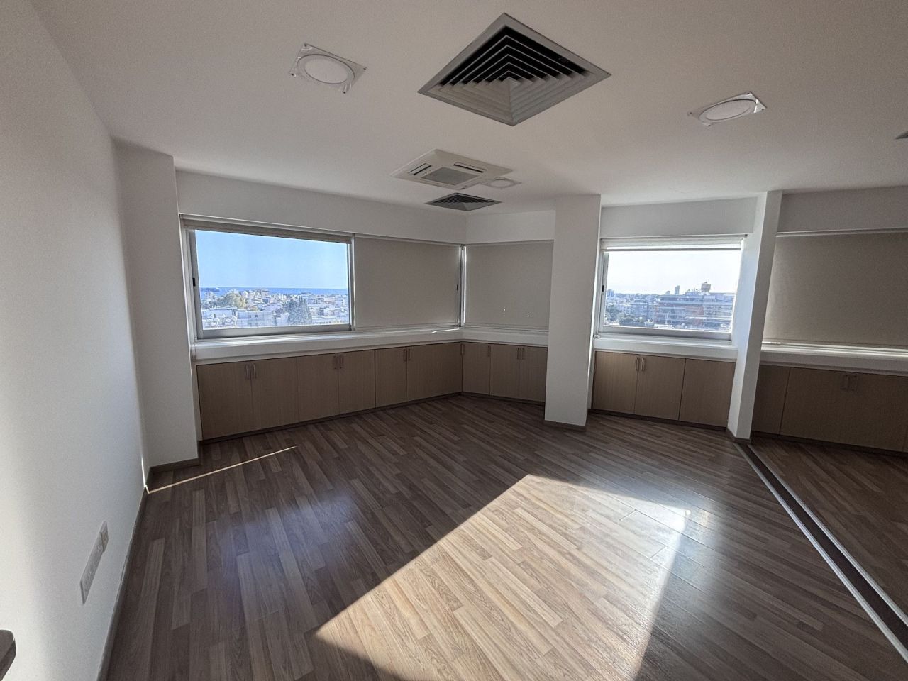 Офис Agia Zoni, Кипр, 376 м² - фото 14