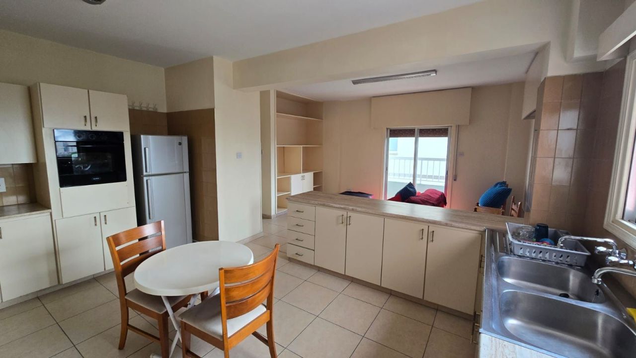 Апартаменты в Айия-Триасе, Кипр, 270 м² - фото 12