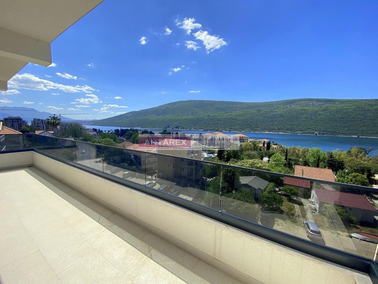 Апартаменты в Кумборе, Черногория, 72 м² - фото 1