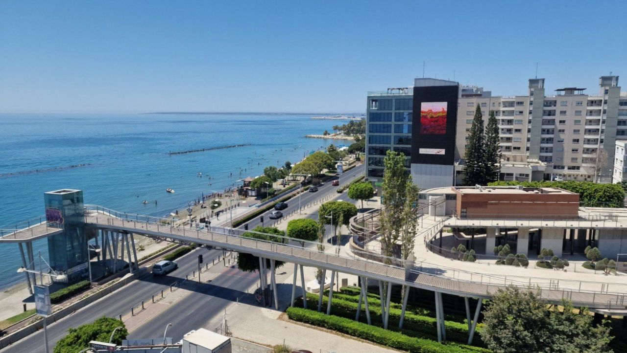 Апартаменты в Айия-Триасе, Кипр, 78 м² - фото 12