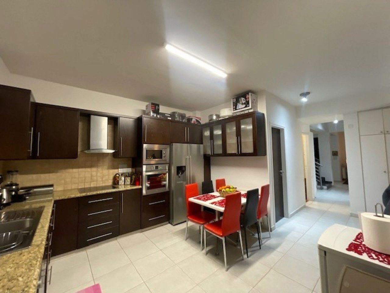 Дом в Айос-Атанасиосе, Кипр, 200 м² - фото 15