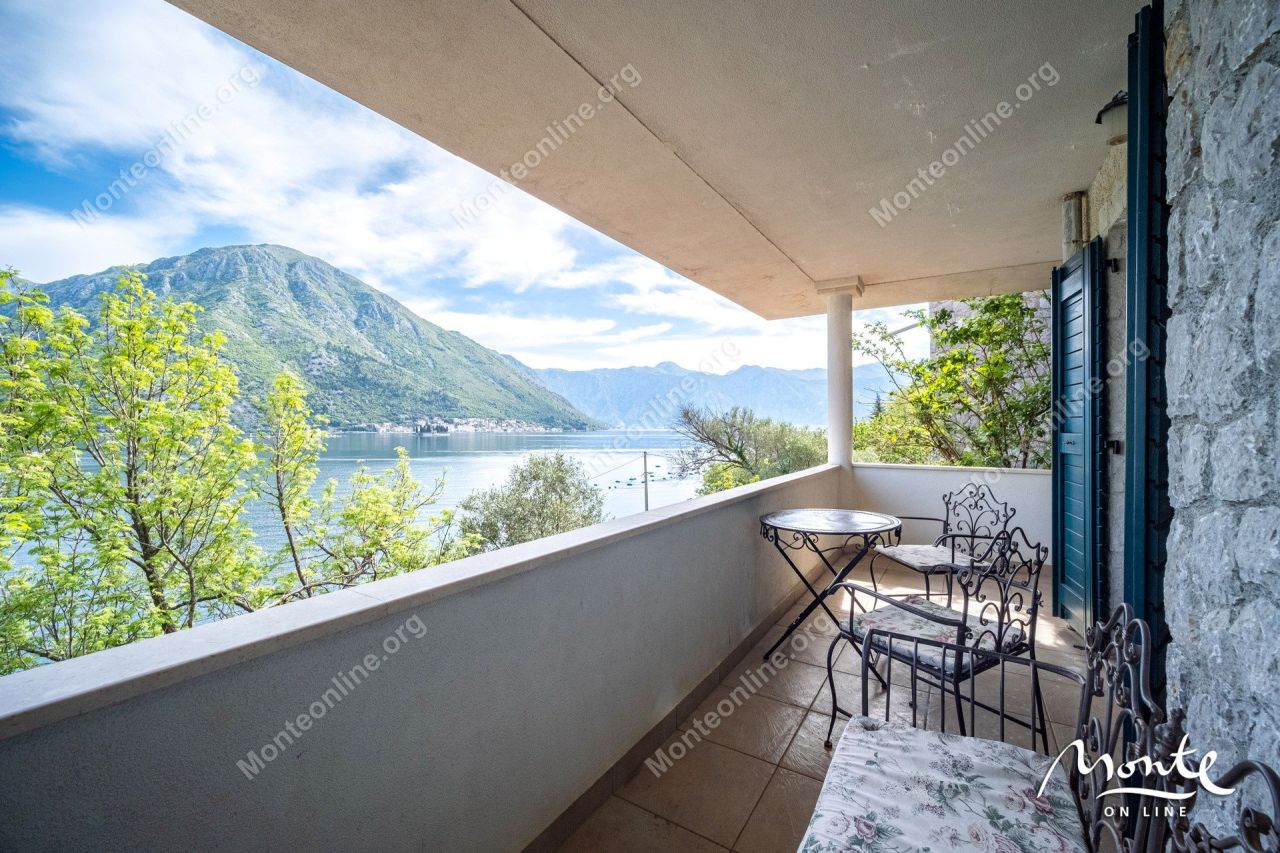 Апартаменты в Костанице, Черногория, 94 м² - фото 1