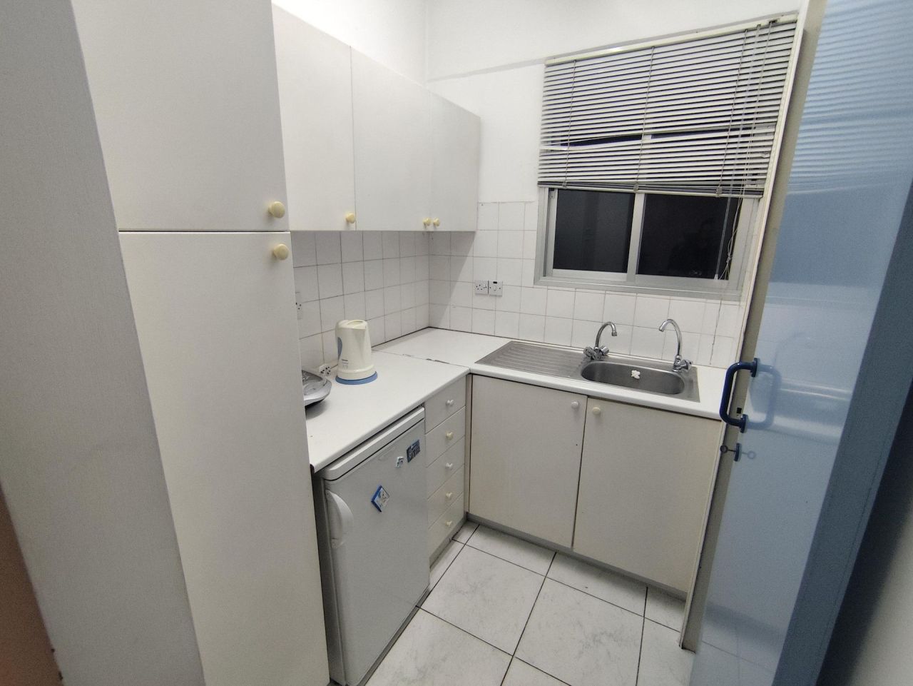 Офис Agia Zoni, Кипр, 96 м² - фото 12