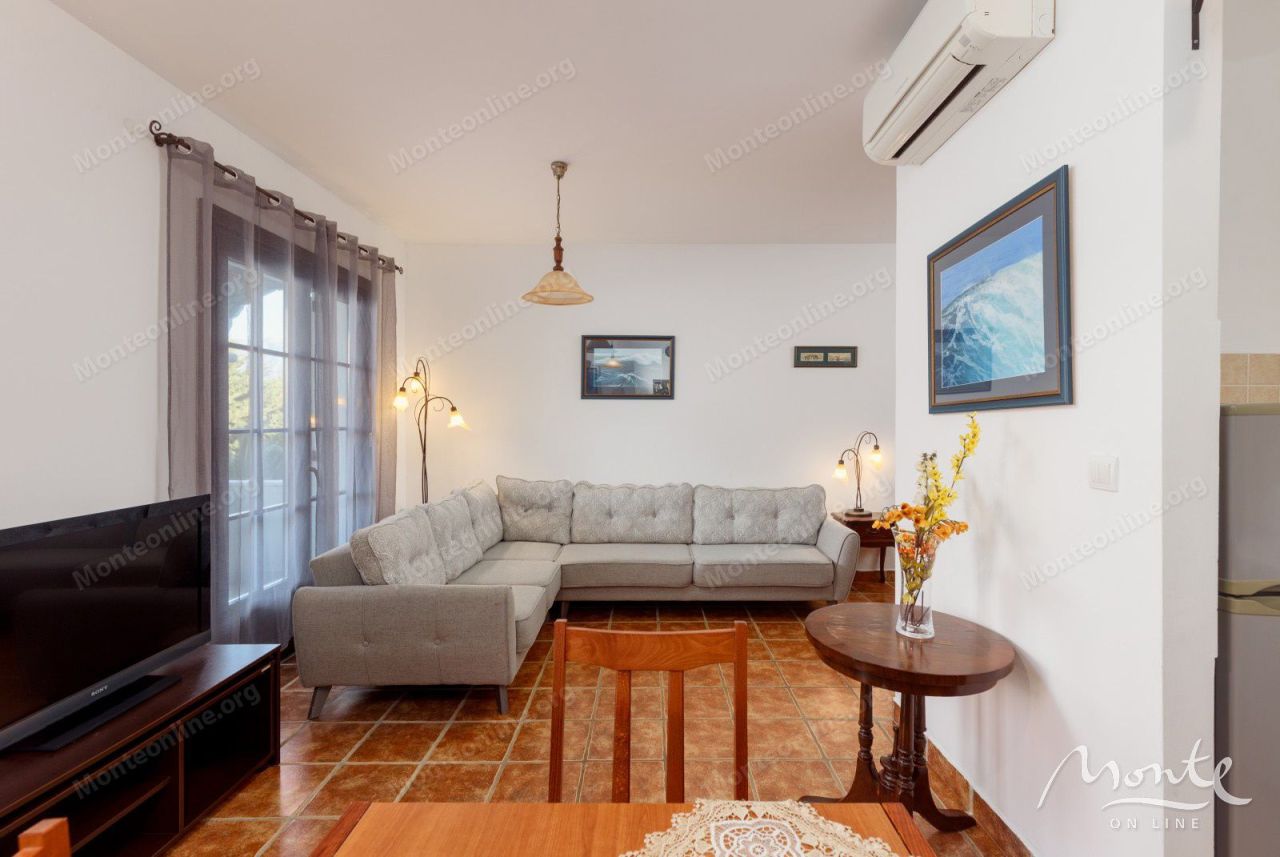 Апартаменты в Костанице, Черногория, 84 м² - фото 2