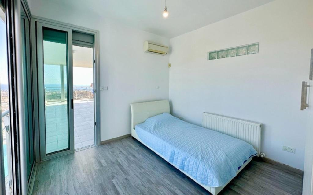 Дом в Айос-Атанасиосе, Кипр, 340 м² - фото 15