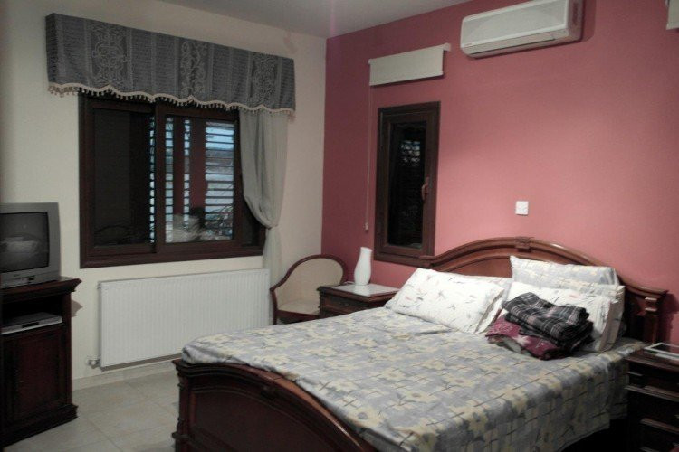 Дом в Айос-Атанасиосе, Кипр, 279 м² - фото 13