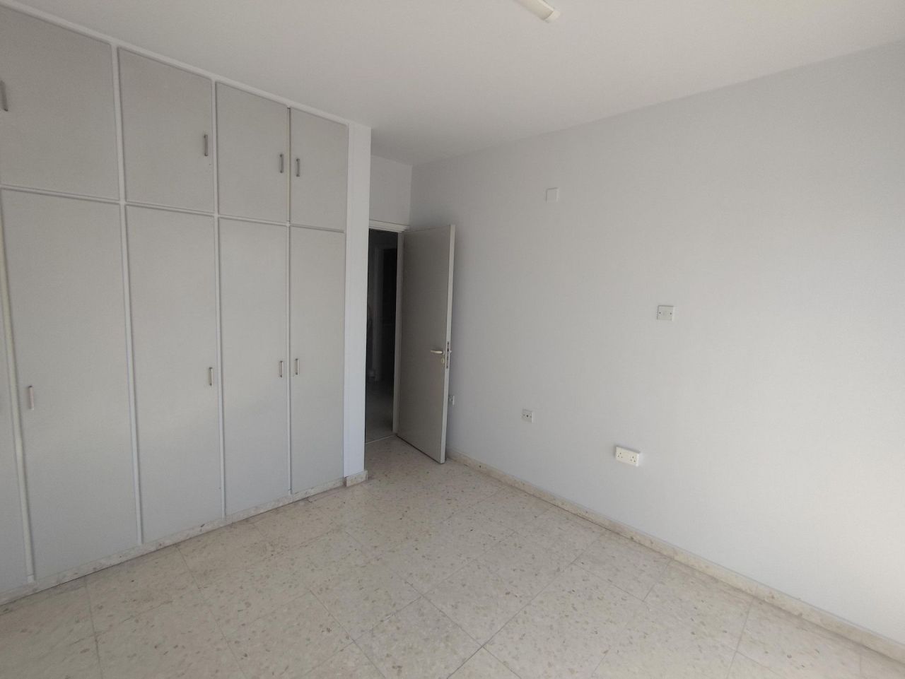 Офис Agia Zoni, Кипр, 200 м² - фото 13