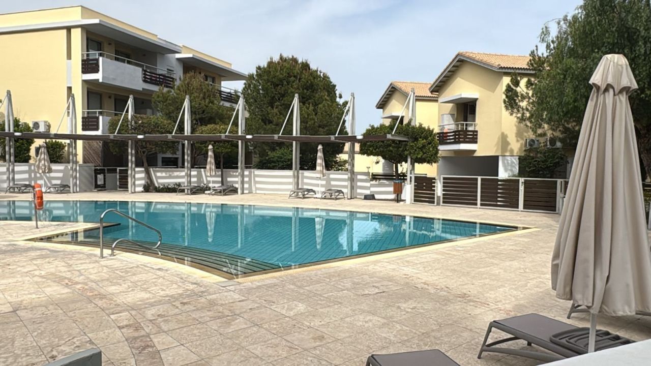 Апартаменты Agios Tychon - Tourist Area, Кипр, 86 м² - фото 16