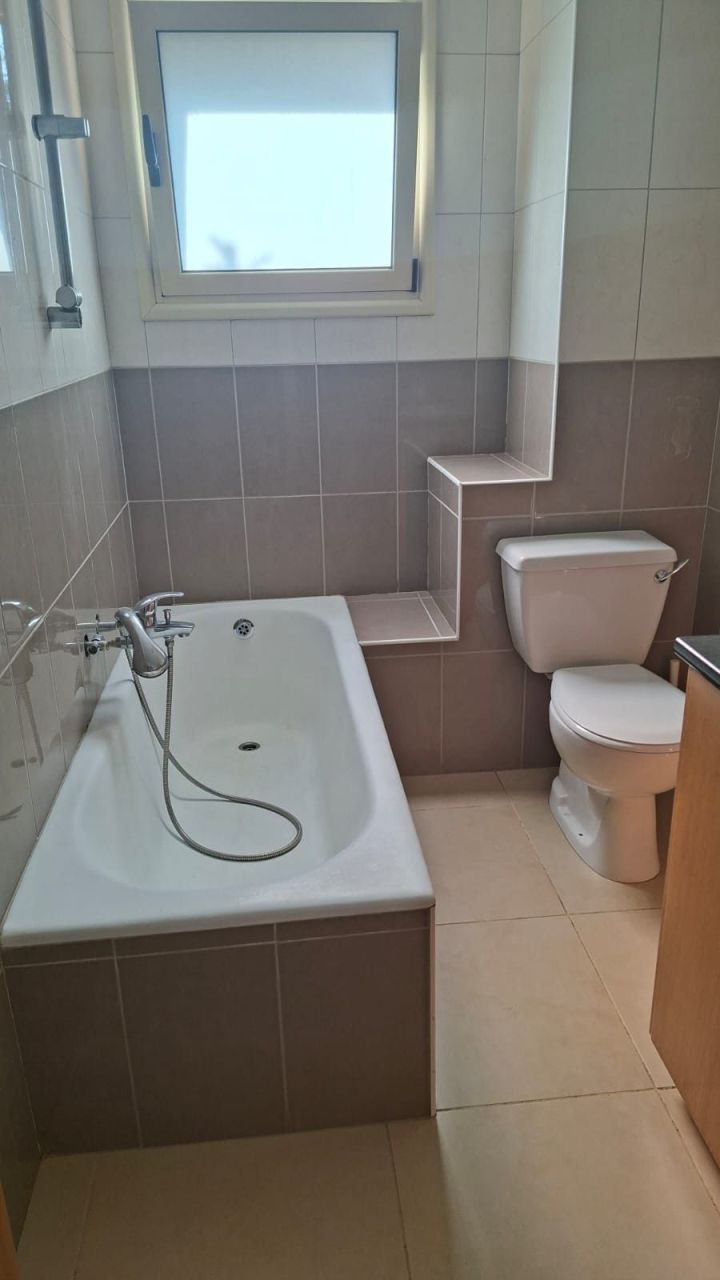 Офис в Пафосе, Кипр, 160 м² - фото 16