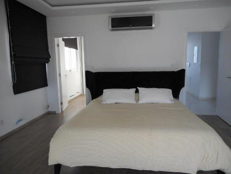 Дом в Айос-Атанасиосе, Кипр, 450 м² - фото 16