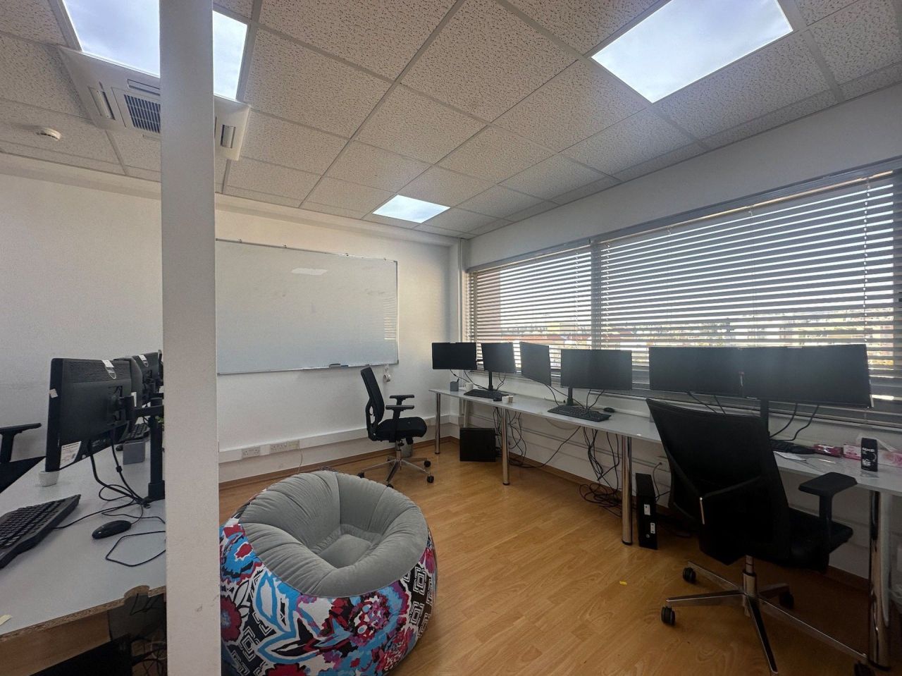 Офис Agios Nicolaos, Кипр, 230 м² - фото 17