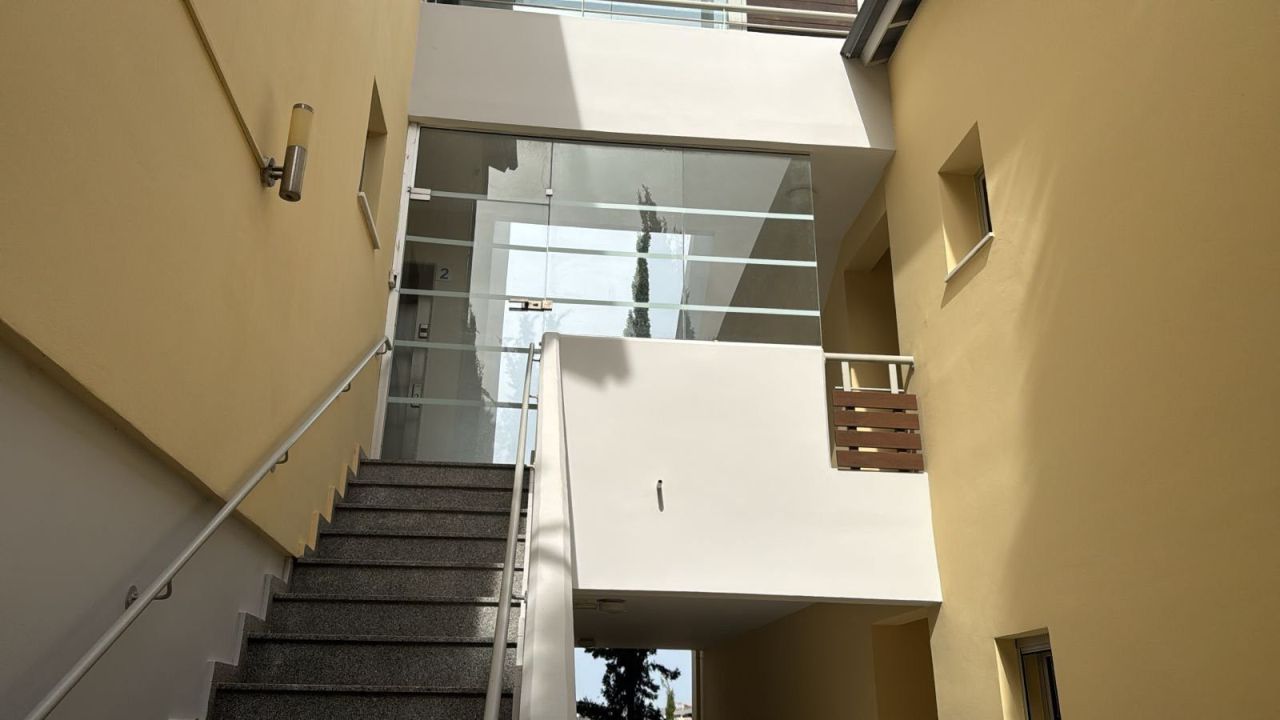 Апартаменты Agios Tychon - Tourist Area, Кипр, 86 м² - фото 17