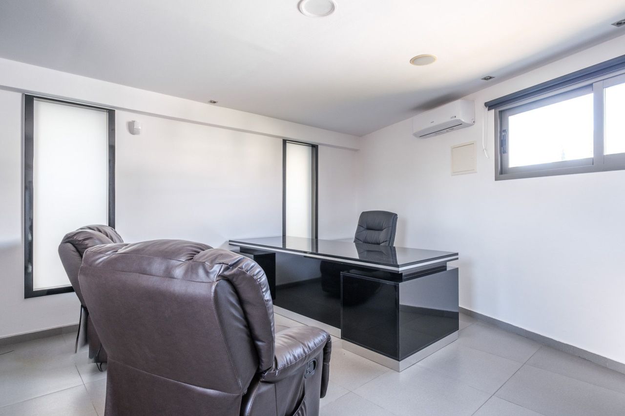 Офис в Агиос Теодоросе, Кипр, 600 м² - фото 17