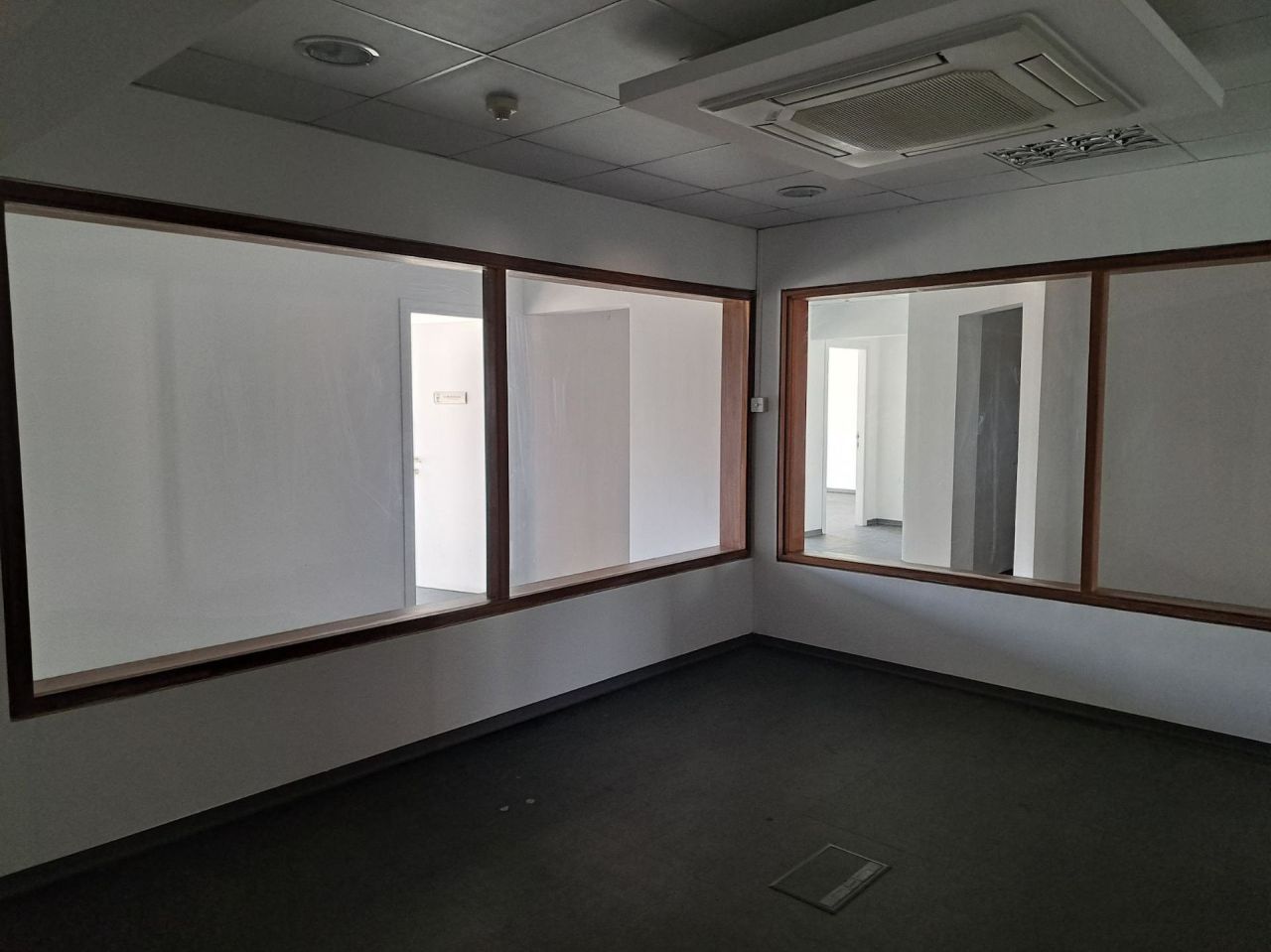 Офис Katholiki, Кипр, 1 584 м² - фото 17