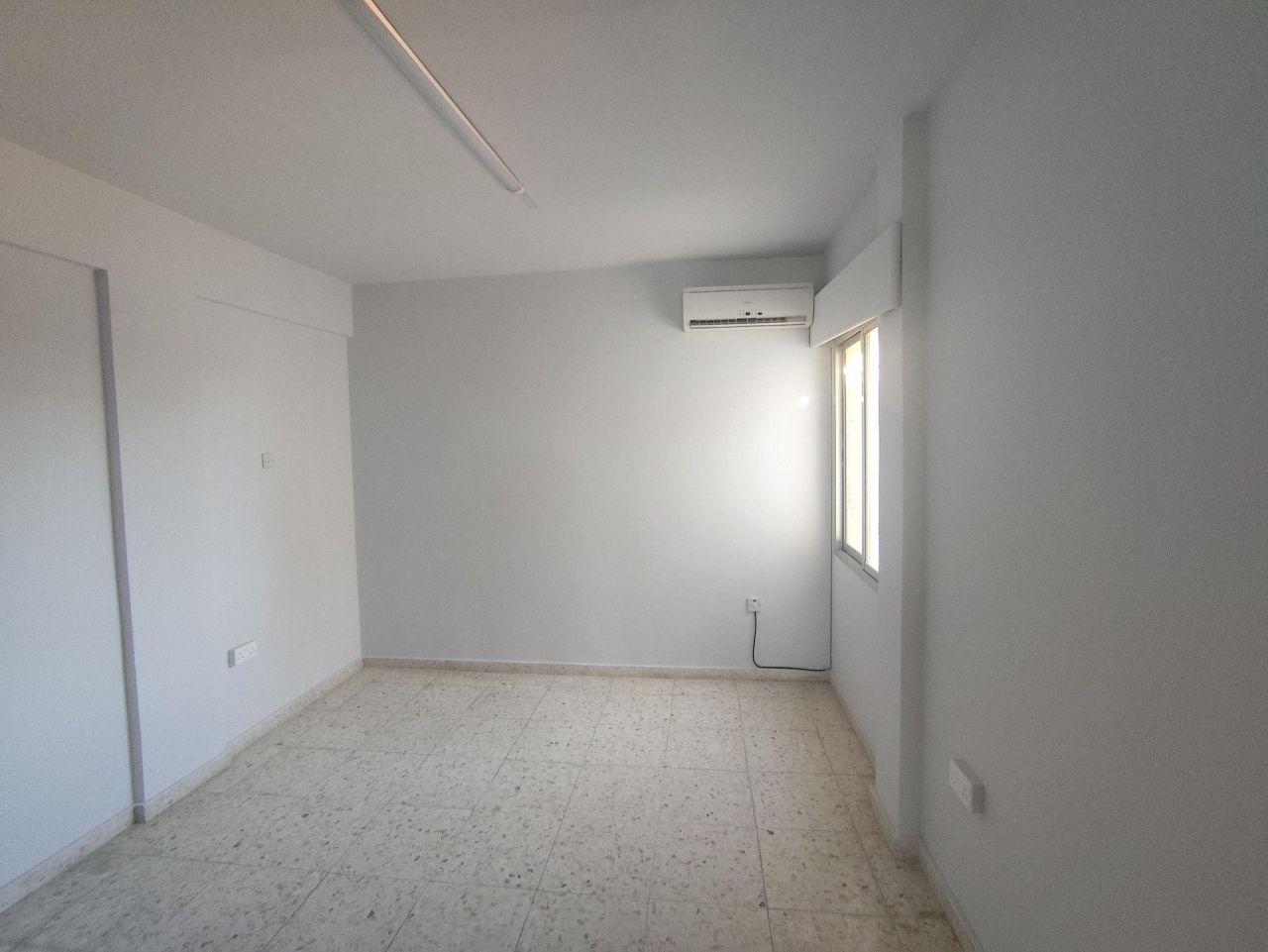 Офис Agia Zoni, Кипр, 90 м² - фото 15