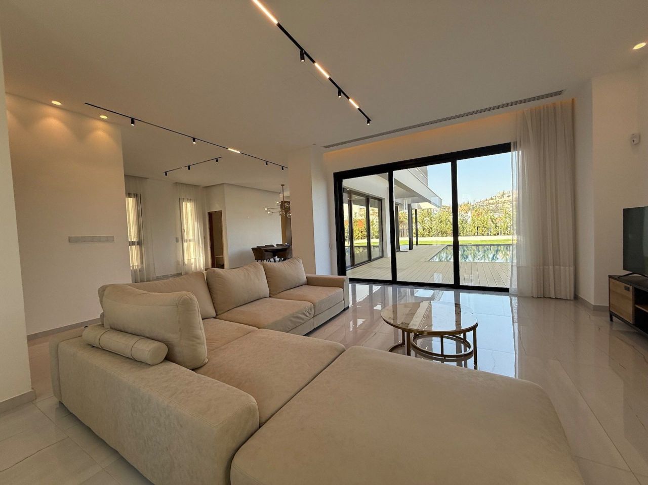 Дом в Агиос Тихоне, Кипр, 400 м² - фото 17