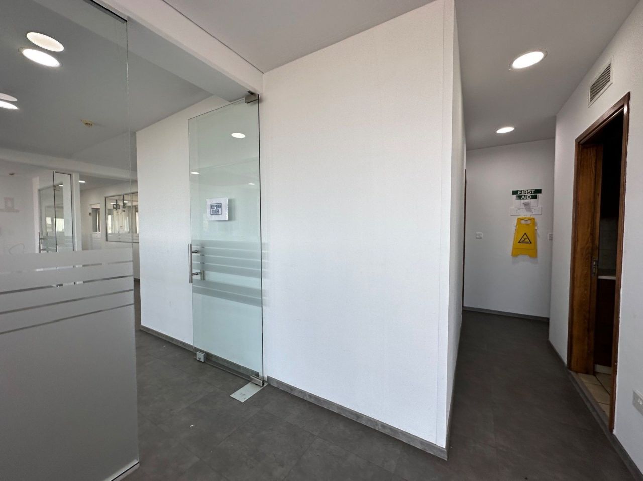Офис в Меса-Йитонии, Кипр, 350 м² - фото 18
