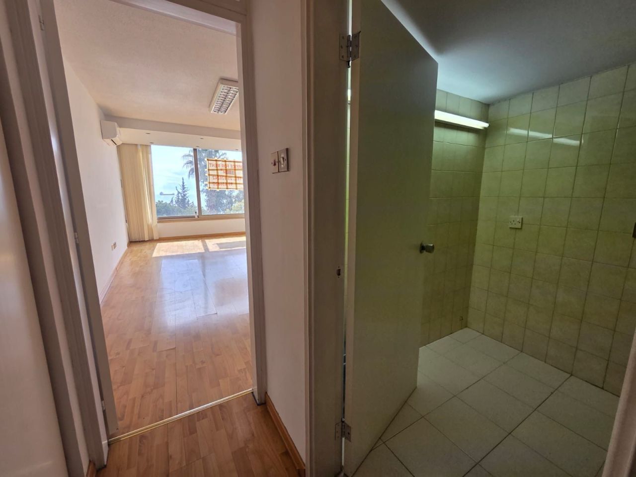 Офис в Айя-Напе, Кипр, 188 м² - фото 15