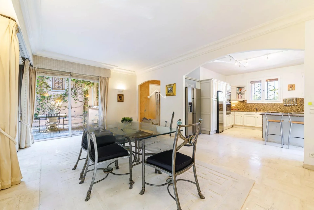Квартира в Каннах, Франция, 280 м² - фото 13
