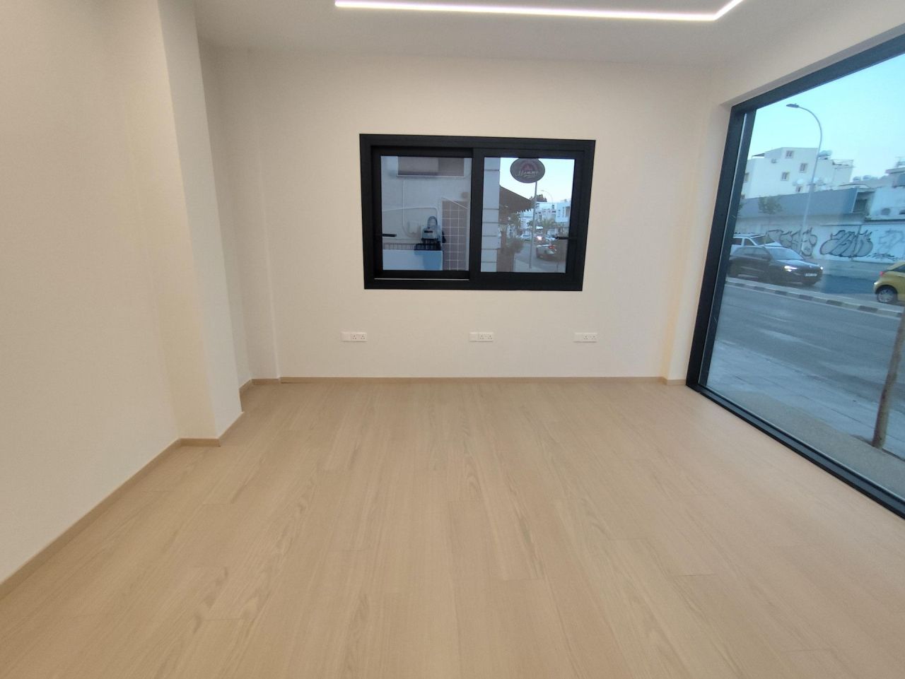 Магазин Apostolos Andreas, Кипр, 250 м² - фото 15