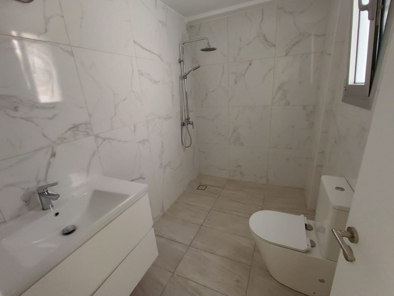 Апартаменты в Агиос Спиридоне, Кипр, 94 м² - фото 18