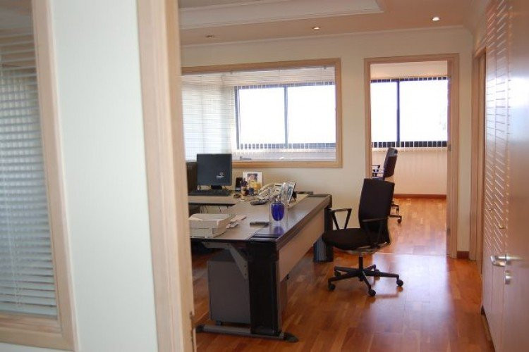 Офис Neapoli, Кипр, 200 м² - фото 19