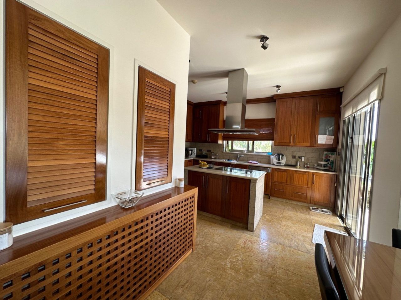 Дом в Айос-Атанасиосе, Кипр, 400 м² - фото 19