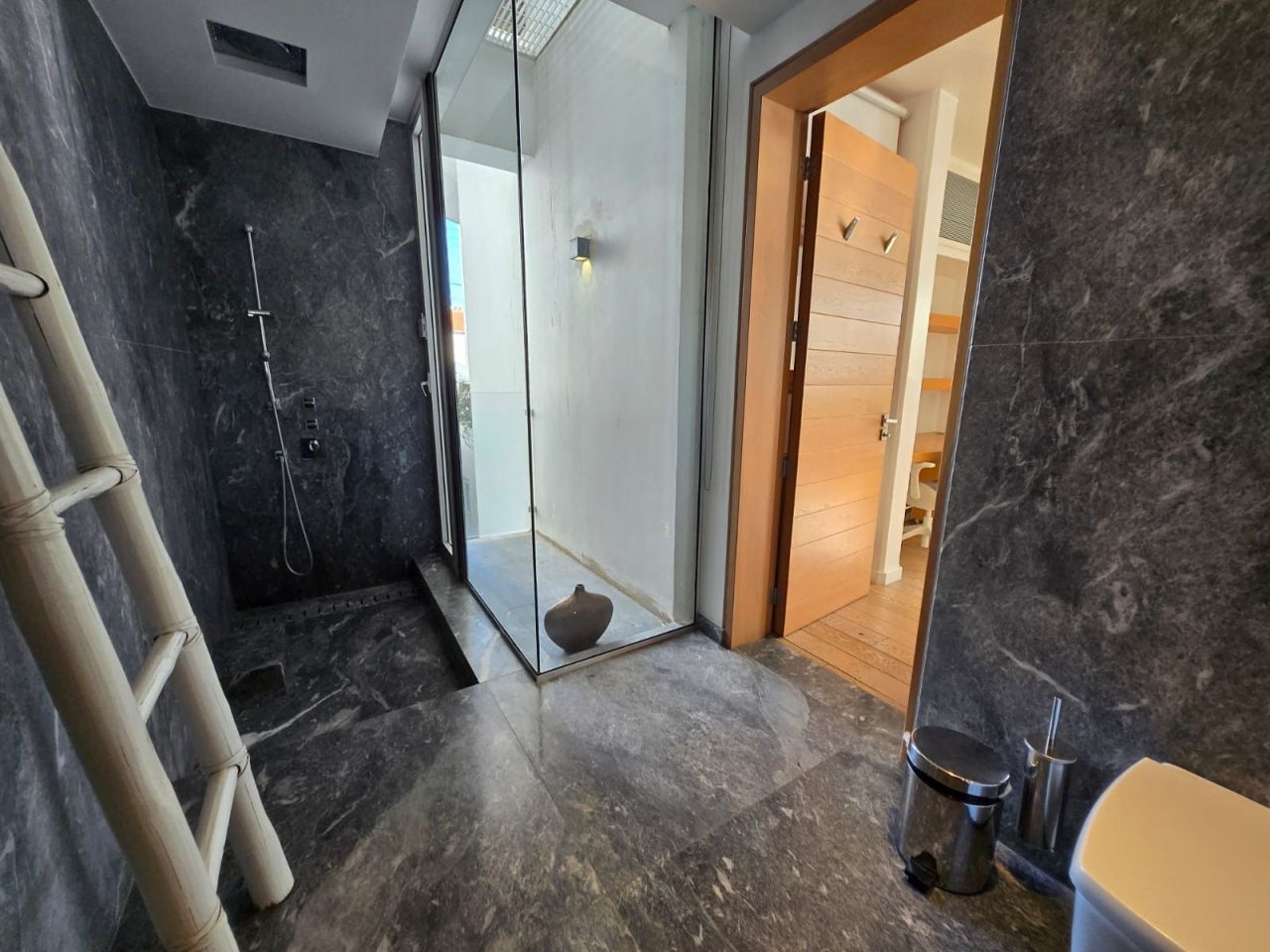 Дом в Айия-Триасе, Кипр, 300 м² - фото 18