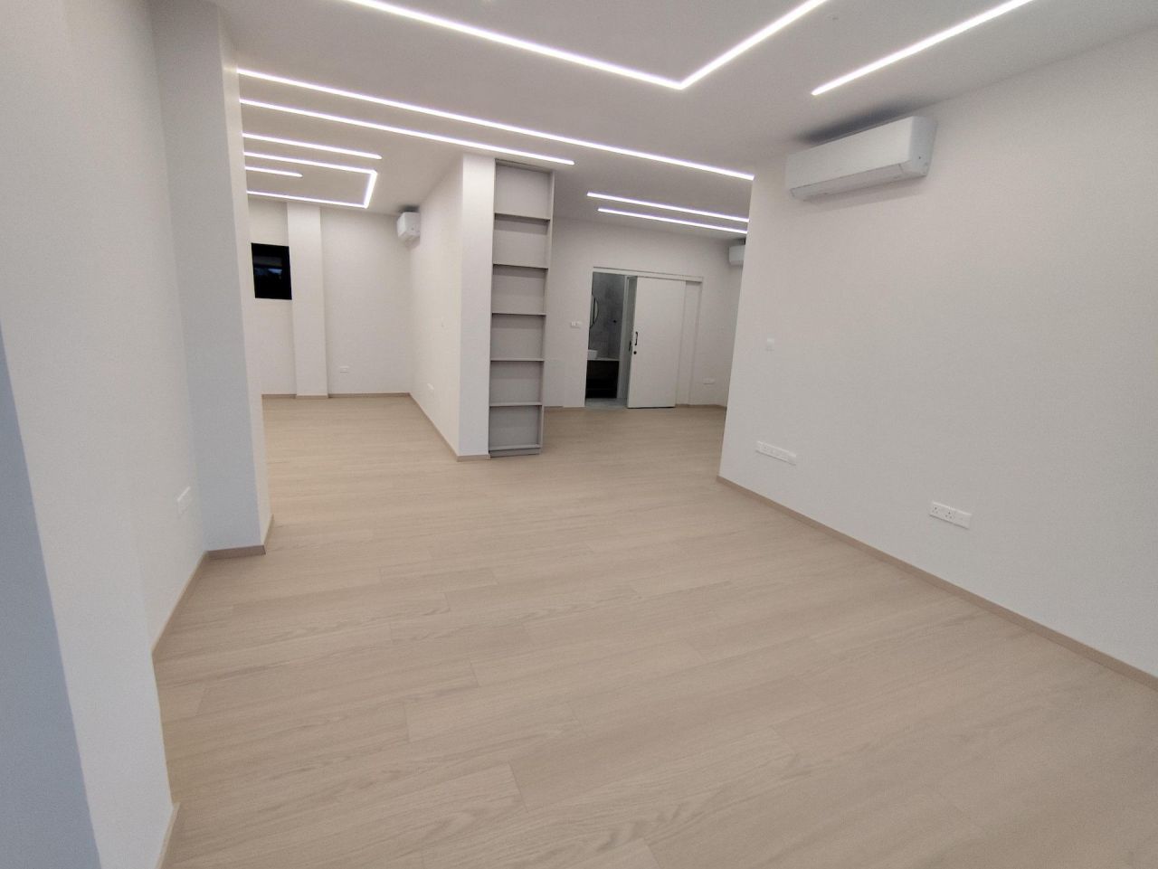 Магазин Apostolos Andreas, Кипр, 250 м² - фото 19
